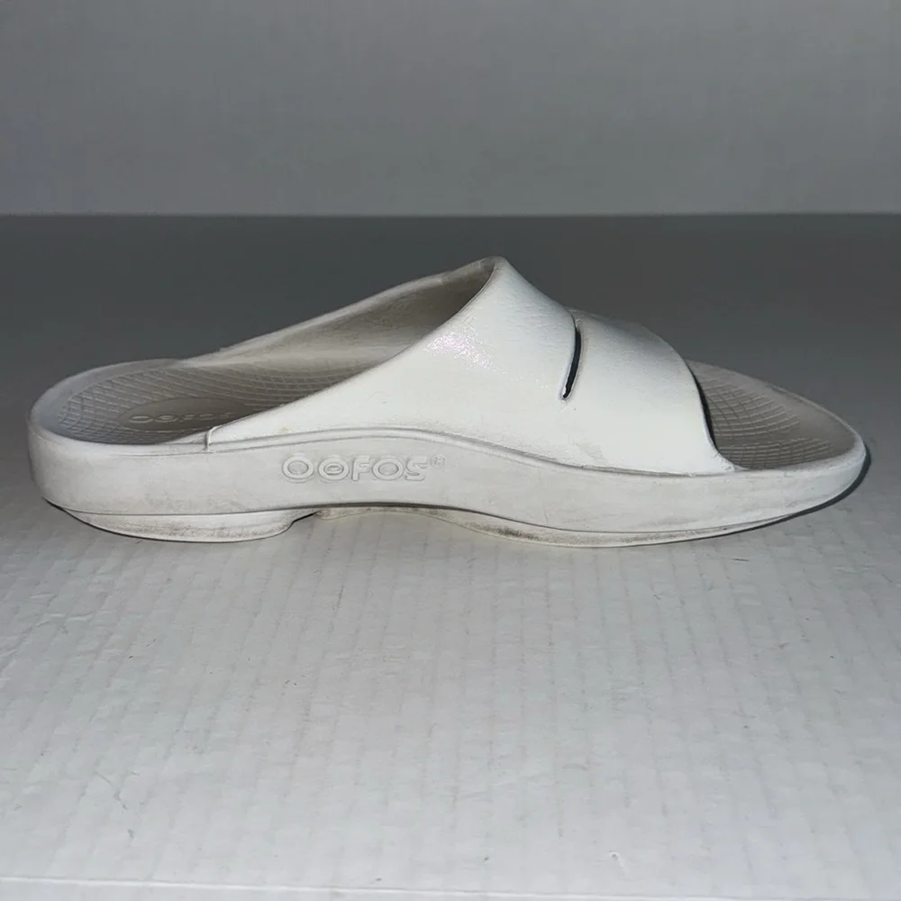 Oofos Ooahh White Slide Sandals